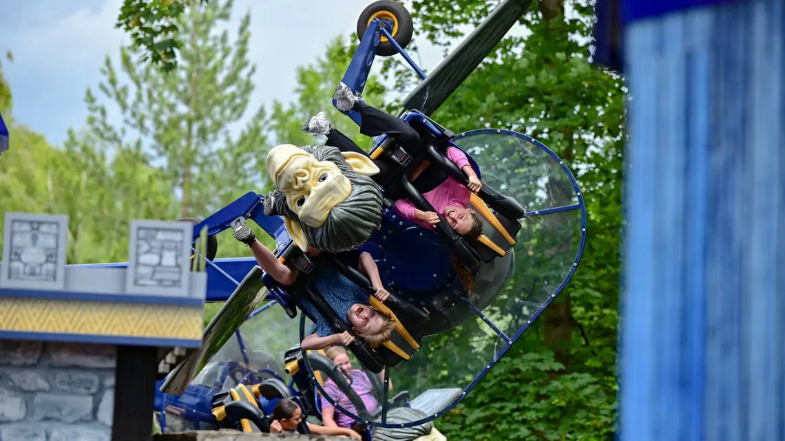 Blue Red Gull Ride Roaring Rides Birthday Party | Gulliver's World